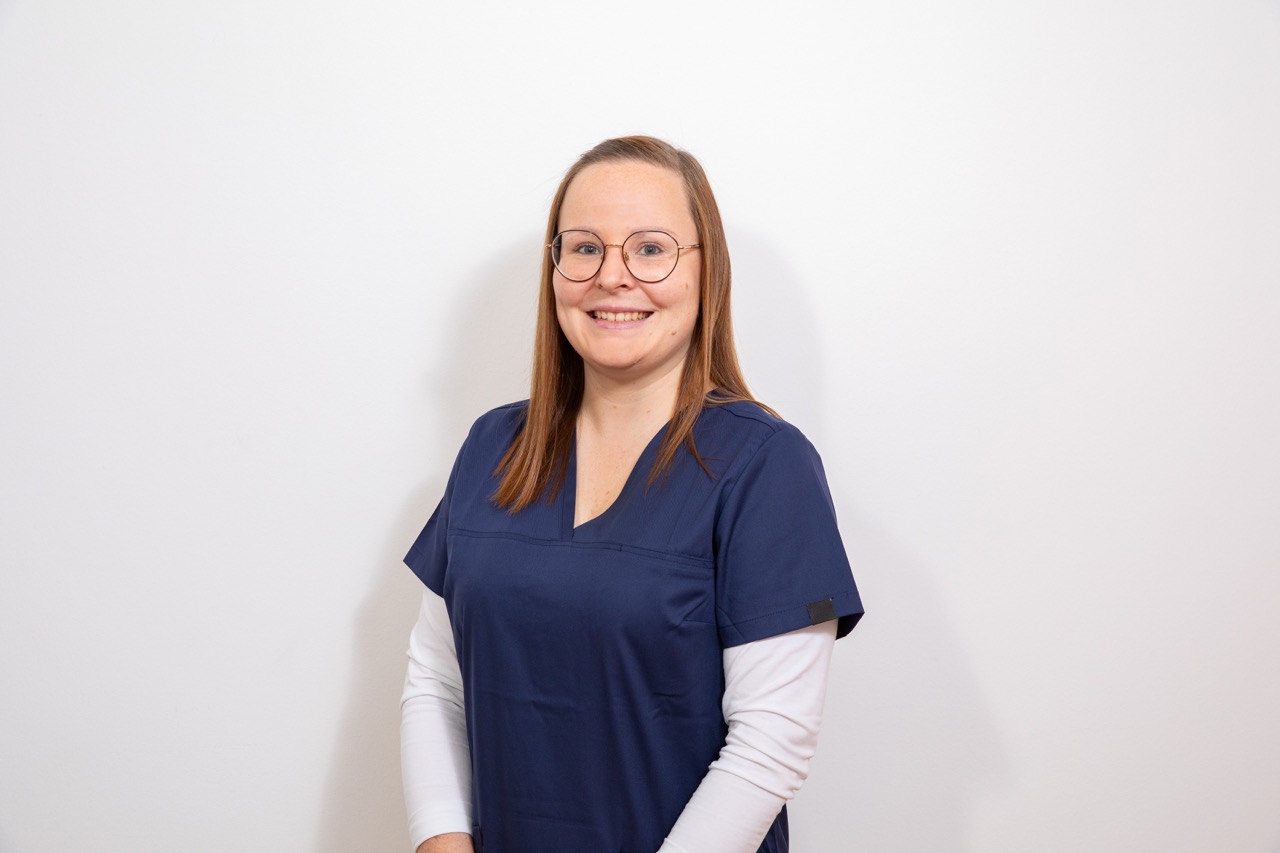 Frau Lisa Bertl