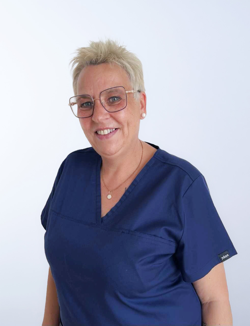 Frau Marion Barthel